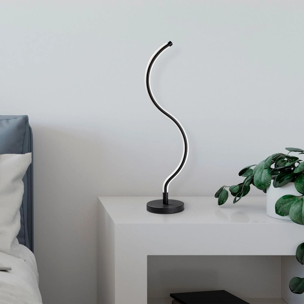Candeeiro de Mesa Yilan – Preto – Diâmetro: 13 cm Altura: 57 cm