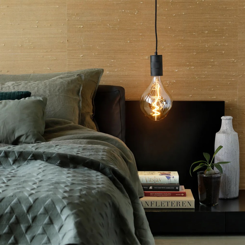 Lâmpada LED regulável E27 PS160 dourado 6W 340lm 1800K