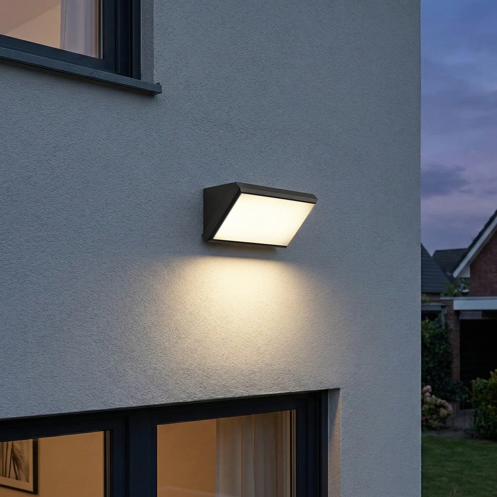 Candeeiro de parede exterior moderno cinzento escuro com LED IP65 e sensor de movimento - Marek