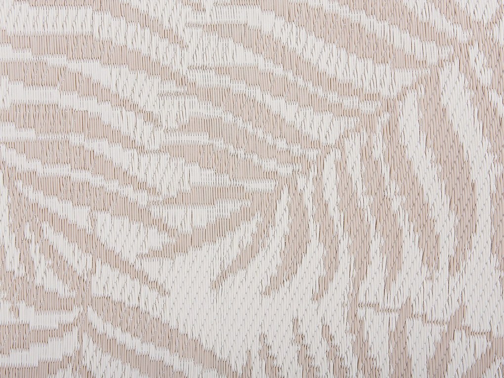Tapete de exterior com padrão de folhas de palmeira creme 60 x 105 cm KOTA Beliani