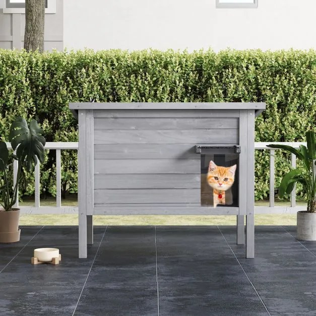 Casa para gatos de madeira para inverno ao ar livre com isolamento de espuma e telhado cinzento