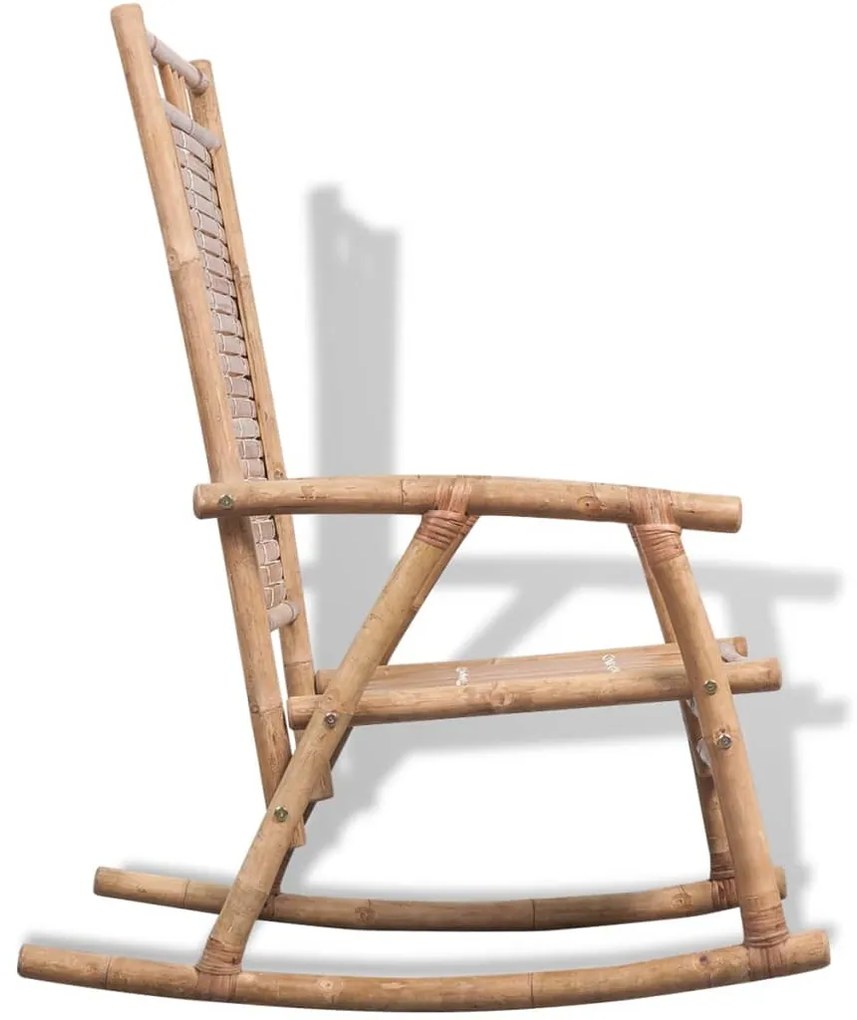 Cadeira de balanço de bambu