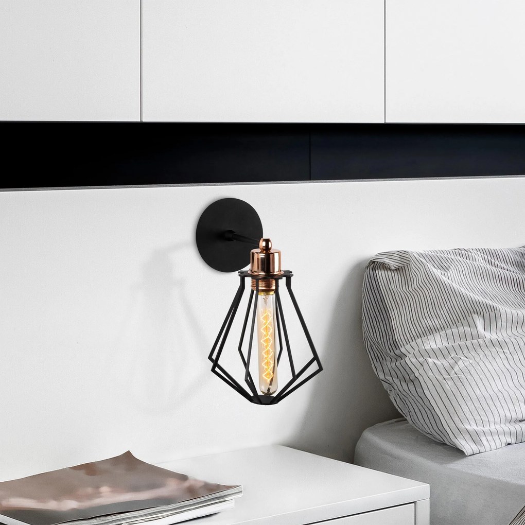 Aplique de Parede Oylat – Preto e Bronze – Diâmetro 18 cm, Altura 30 c