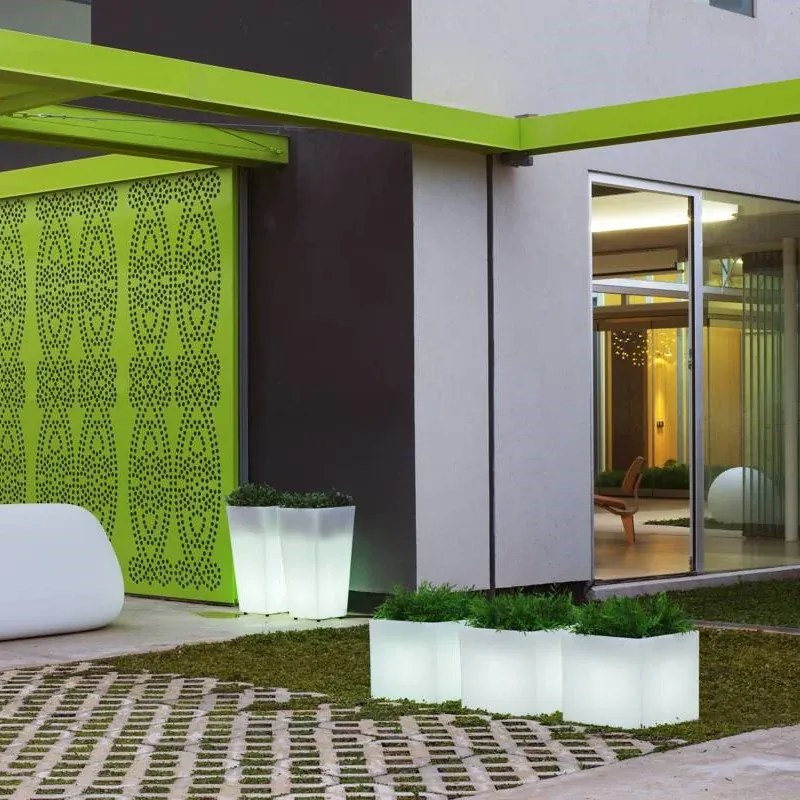 VASO QUADRADO NARCISO 50 CM COM LUZ LED RGB SOLAR + BATERIA RECARREGÁVEL HOTEL, CASA, JARDIM, RESTAURANTE, BAR