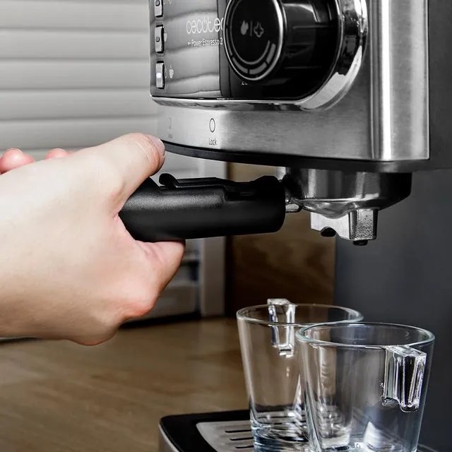 Máquina de café Cecotec expresso manual de 850 W, pressão de 20 bares, tanque de 1,5L, braço de saída duplo, vaporizador, superfície do aquecedor de x