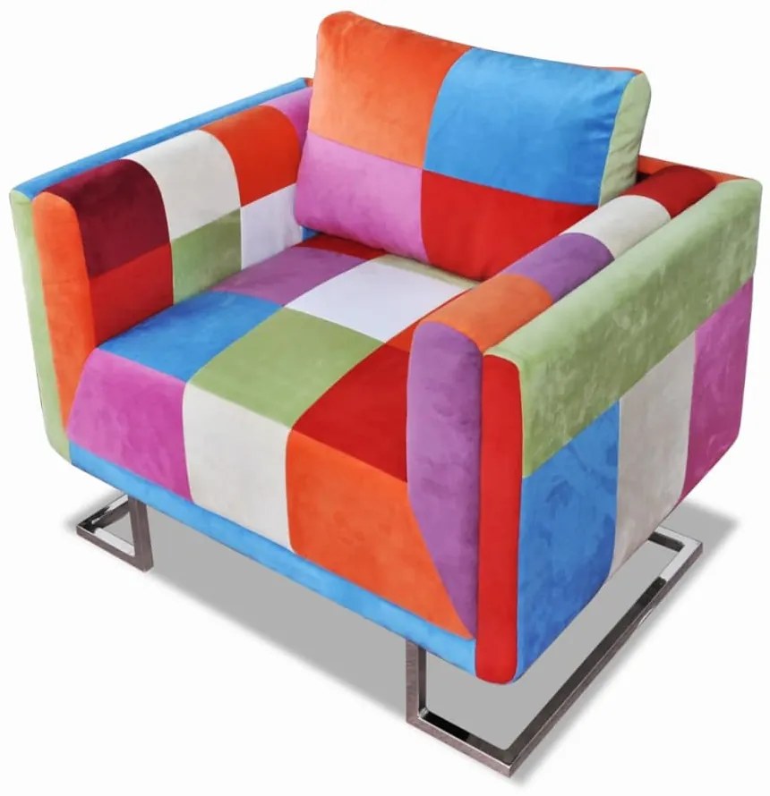 Poltrona cubo com pés cromados, tecido com design de retalhos