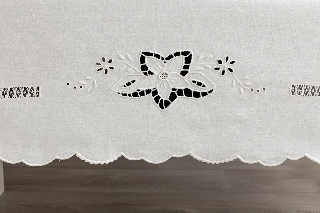 180x290 cm - Toalha de mesa de linho bordada a mão