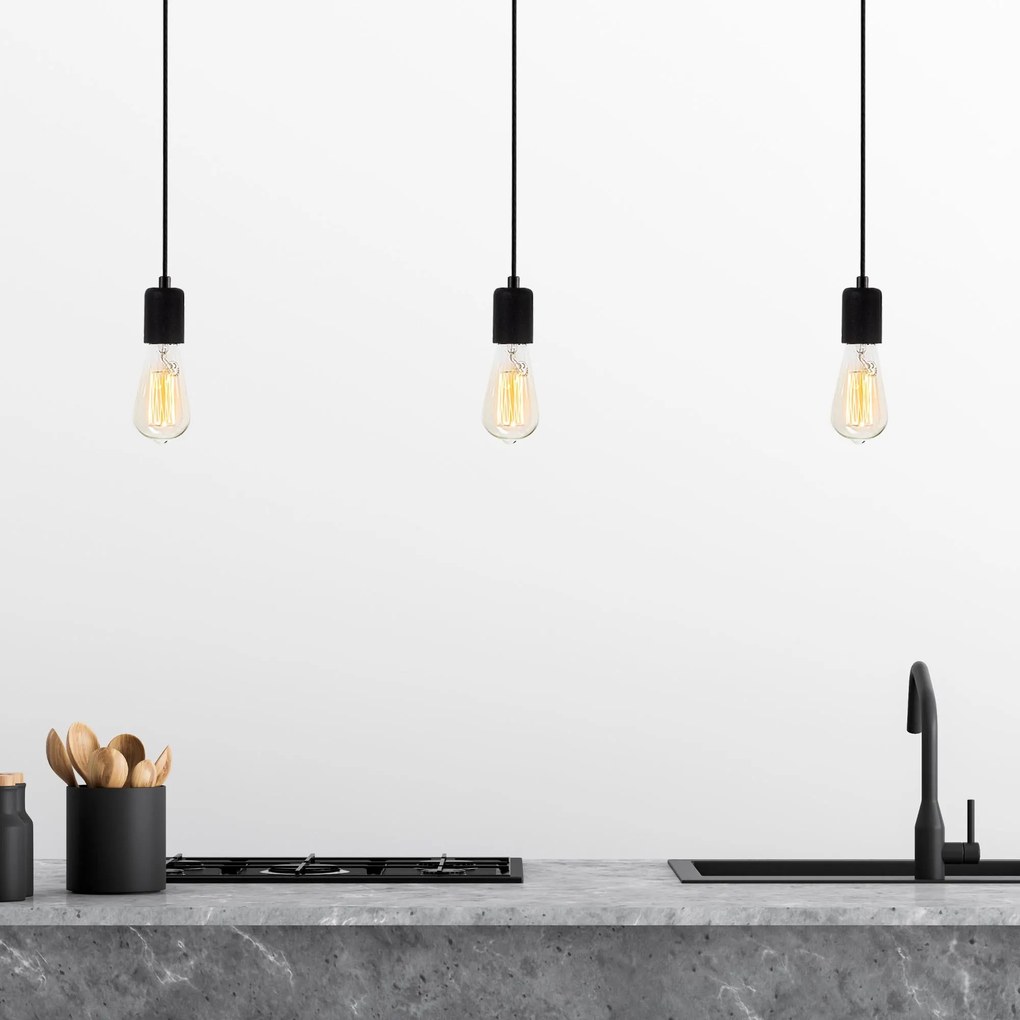 Candeeiro de Teto Kabluni – Preto – Diâmetro 6 cm, Altura 102 cm