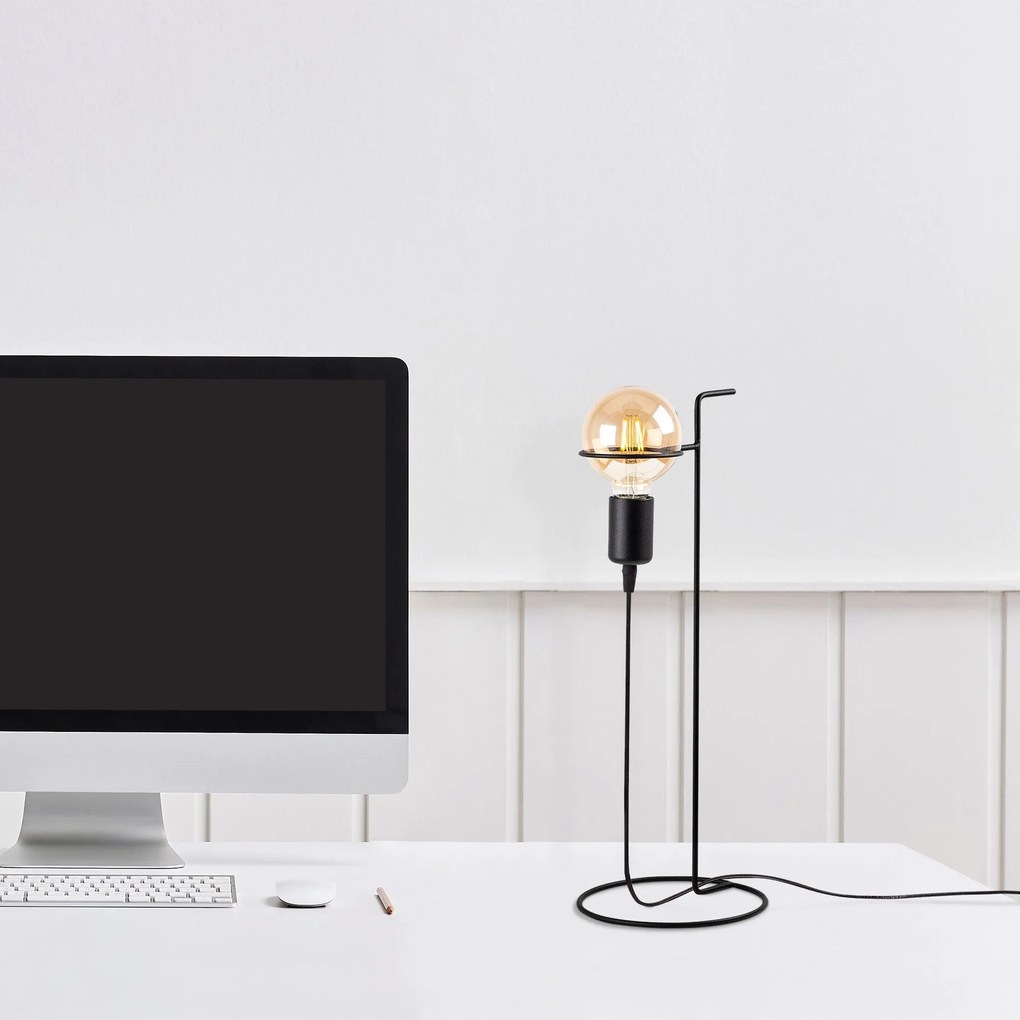 Candeeiro de Mesa Pota – Preto – 19 cm x 51 cm
