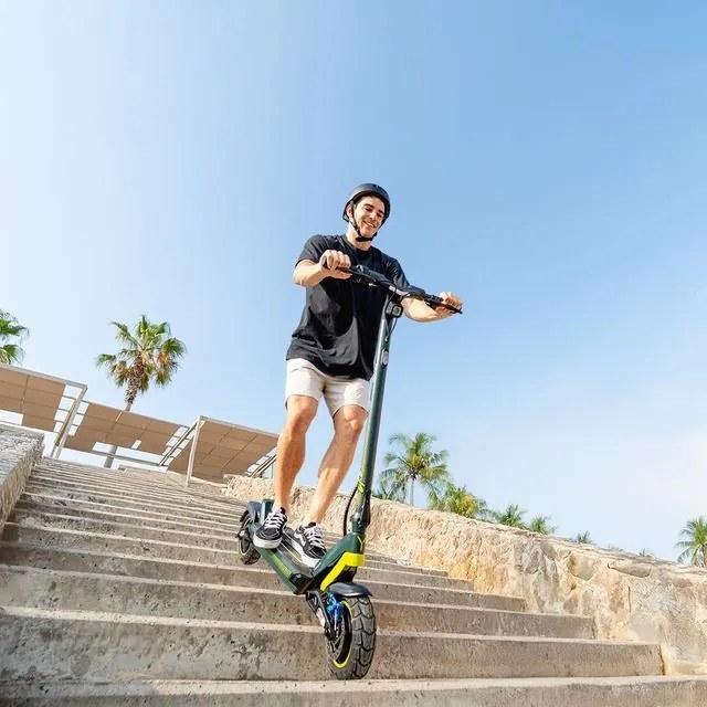 Trotinete elétrica de motor duplo Bongo Doble Y85 2x2 XXL Connected com autonomia de até 85 km