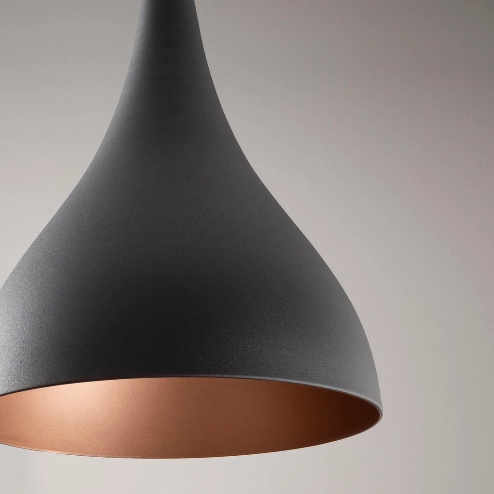 Chandelier Berceste – Preto e Vermelho – 46 cm de Diâmetro x 119 cm de