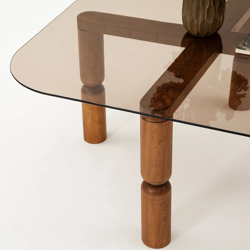 Mesa de Café Kei – Nogueira e Bronze – 80cm x 40cm x 80cm