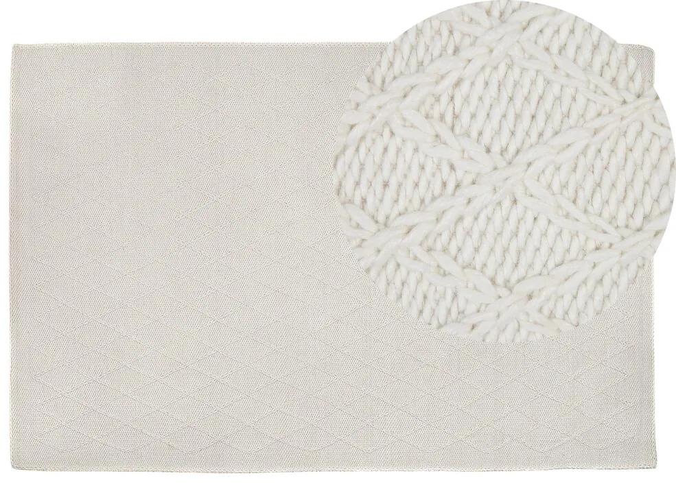 Tapete branco 140 x 200 cm ERZIN Beliani