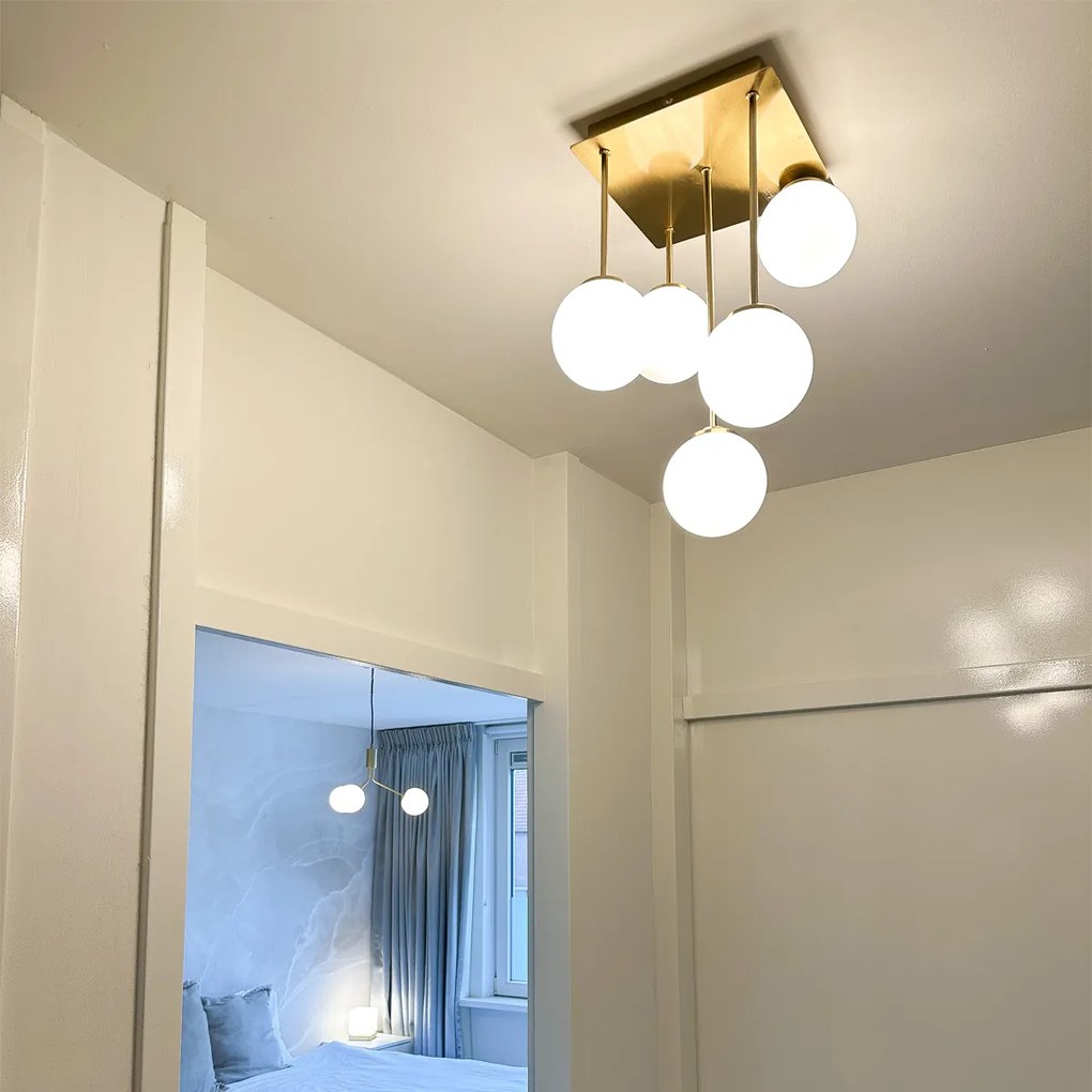 Candeeiro de teto moderno dourado com vidro opalino 5 luzes - Athens
