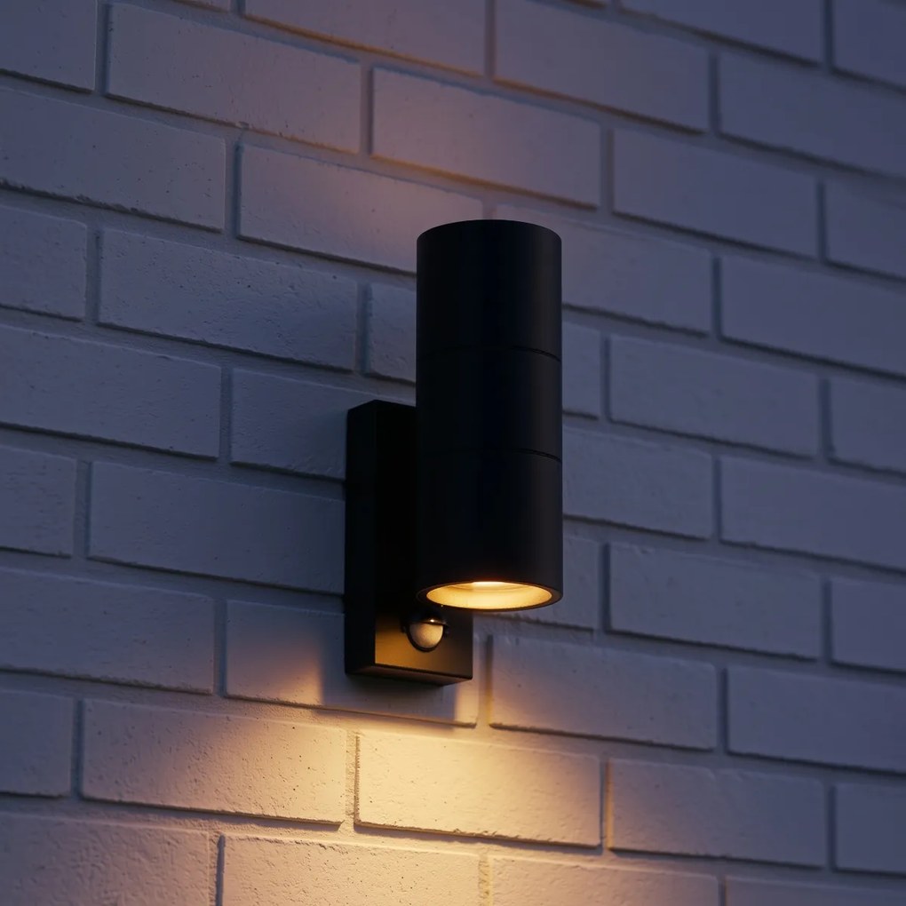 Candeeiro de parede exterior preto AR70 de 2 luzes com sensor de movimento - Duo