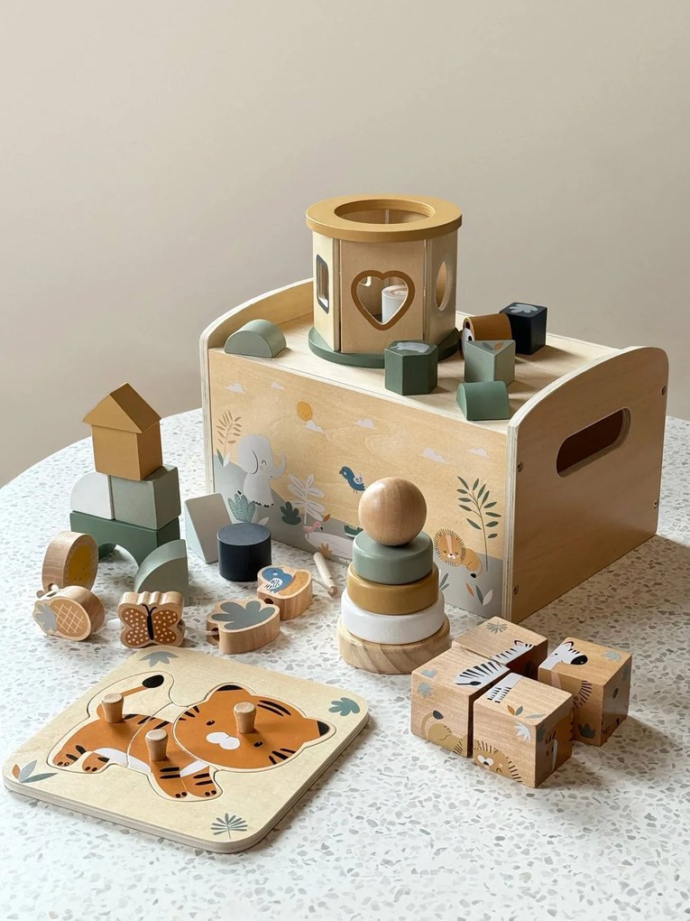 Conjunto com várias atividades, em madeira FSC® verde