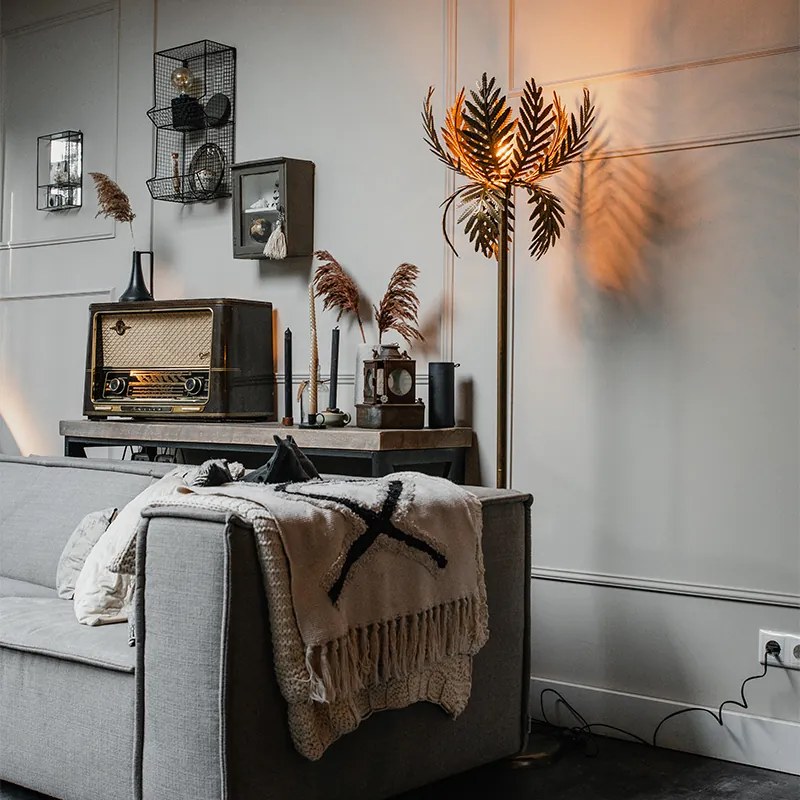 Candeeiro de pé vintage dourado - Botanica Simplo