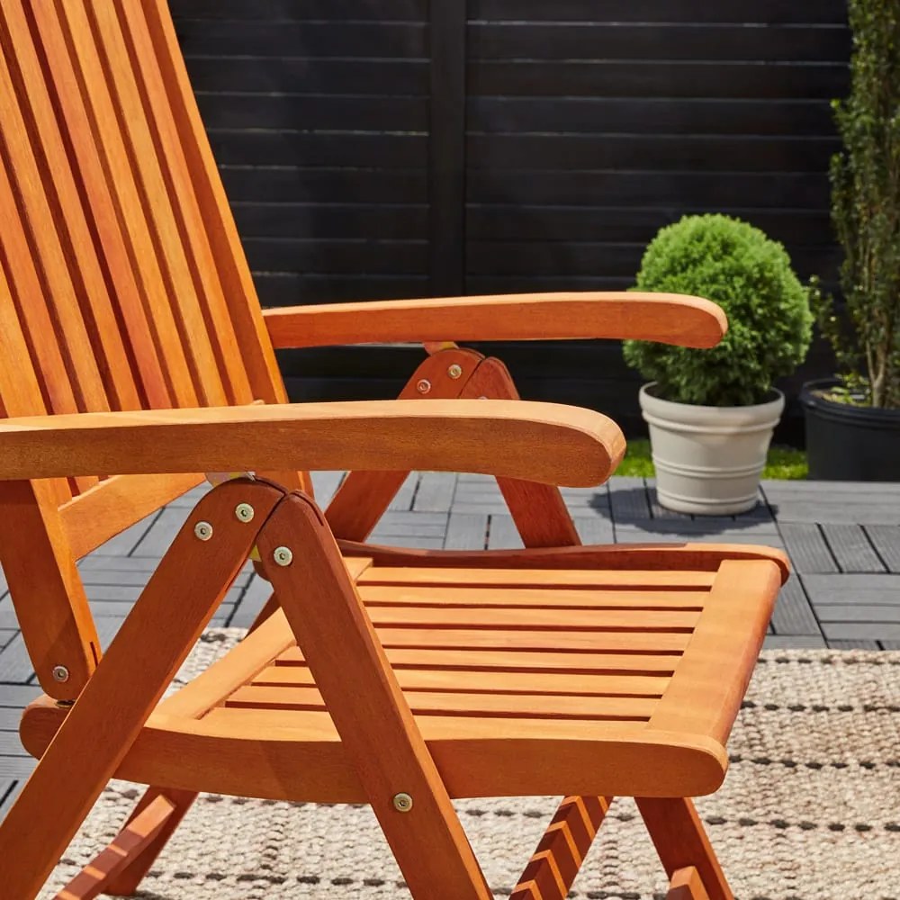 Conjunto de jardim Vanamo 7 peças em madeira de eucalipto com certificação FSC®