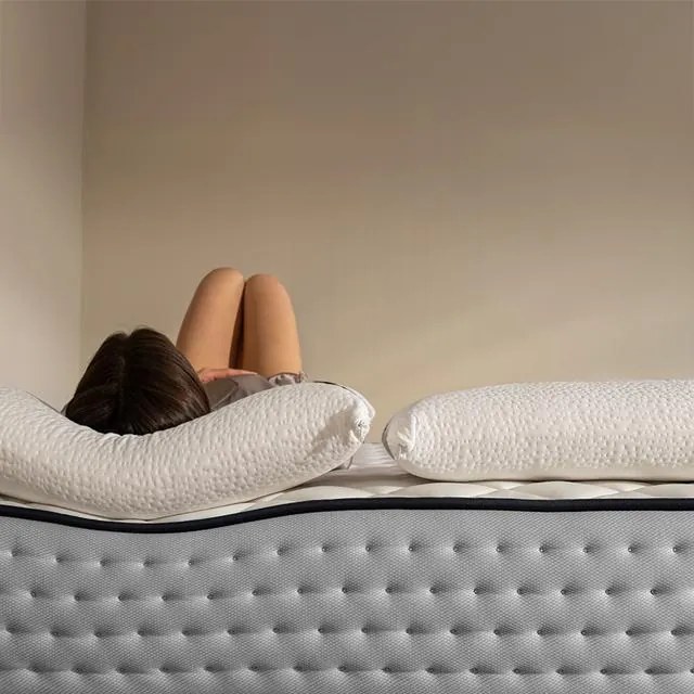 Colchão Flow 6700 Hybrid 150x190 com 7 zonas de firmeza diferentes com estrutura de molas box firme e leve