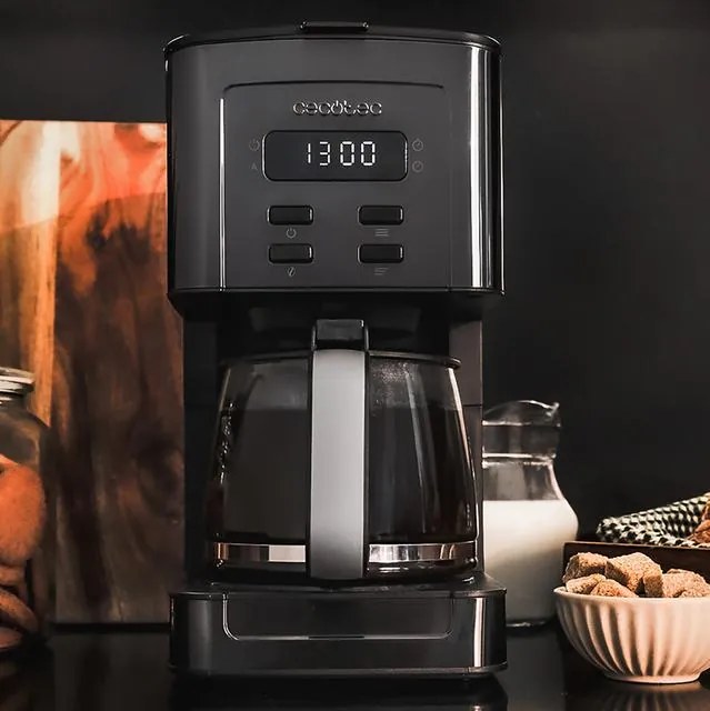 Máquina de café de filtro digital Coffee 56 Time , para 12 chávenas, com acabamentos em aço inoxidável e intensificador de aroma