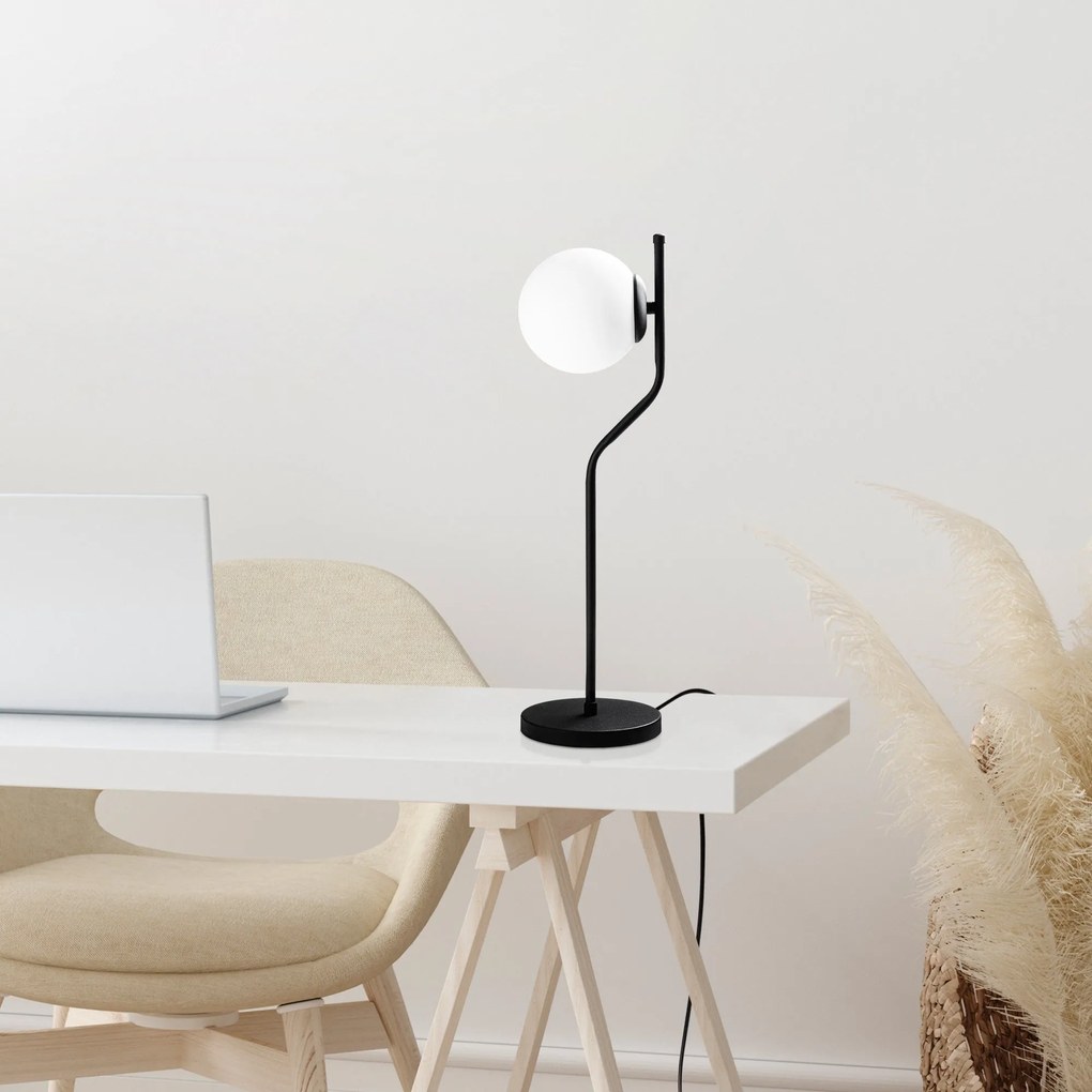 Candeeiro de Mesa Tulip – Preto – 18 x 18 x 61 cm
