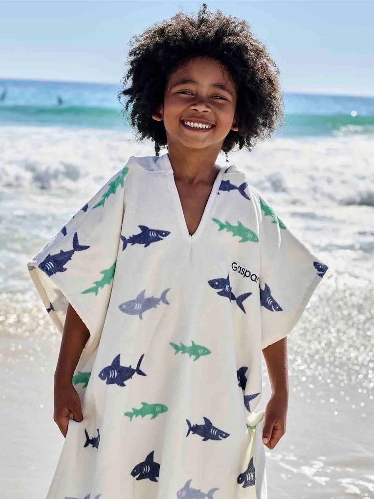 Agora -30%: Poncho de banho personalizável, TUBARÕES, com algodão reciclado, para criança branco estampado