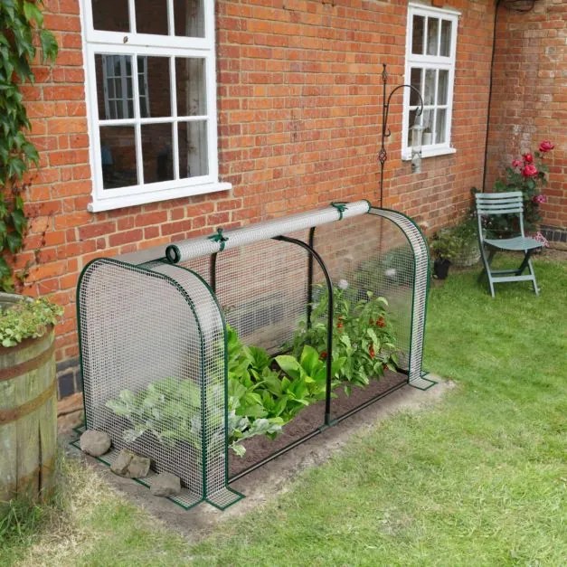 Mini estufa com porta com fecho de correr Cobertura impermeável em PE Estrutura metálica 118 x 55 x 60 cm - Branca