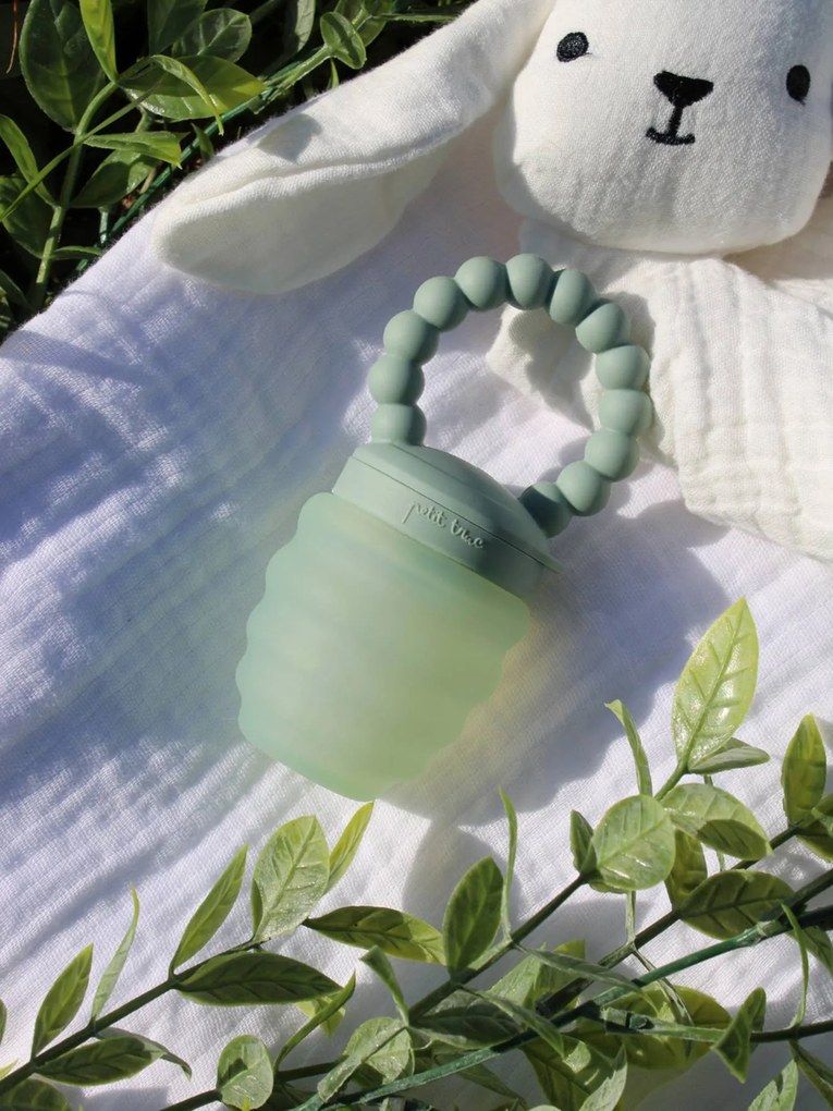 Alimentador Petit Bout, da PETIT TRUC verde