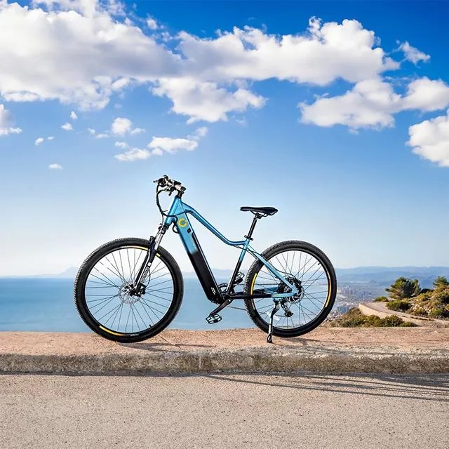 Bicicleta elétrica de montanha Mountain Avanti 29", com autonomia de 120 km, 10 velocidades e freio a disco duplo hidráulico Tektro.