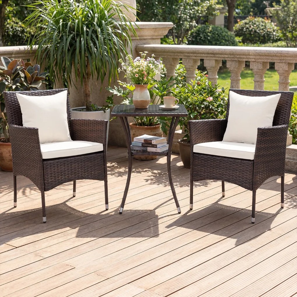 Conjunto de jardim de 3 peças: cadeiras de vime castanho misto com mesa de vidro temperado de dupla camada Castanho com almofadas brancas