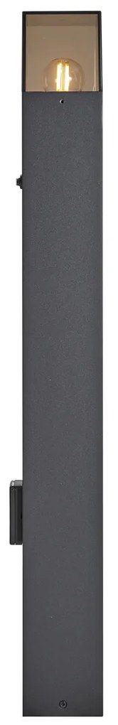 Balizador moderno para exterior preto com vidro fumê 70cm com sensor crepuscular IP44 - Denmark Moderno