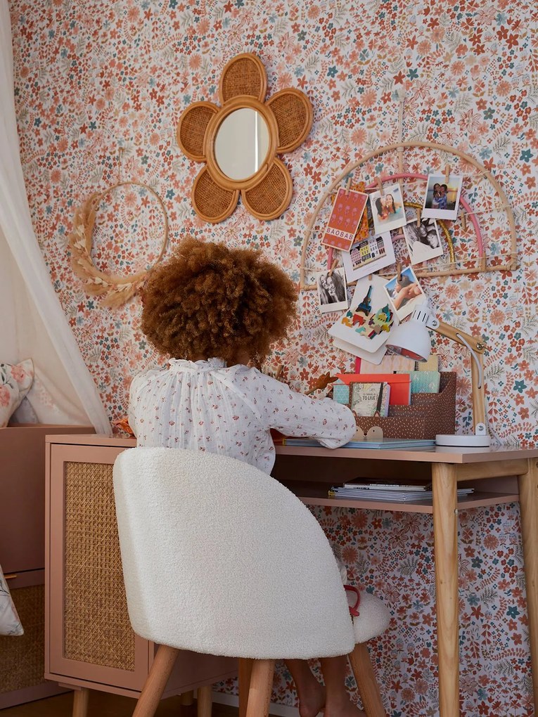 Secretária para criança, Poesia rosa-nude