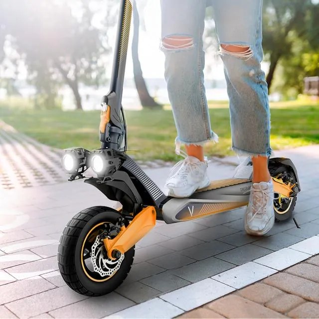 Trotinete eléctrica de alto nível. Bongo V70 Connected Com 1500 W de potência máxima, suspensão dupla e uma autonomia de até 70 km