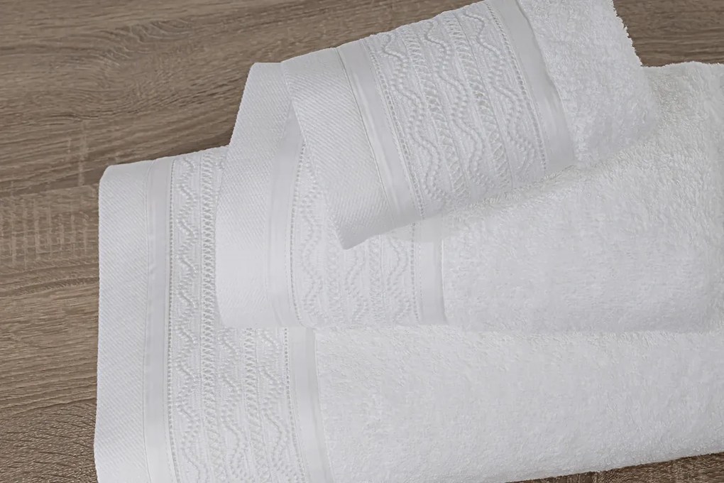 Jogo de 3 toalhas 100% algodão  600 gr./m2  - C/ renda aplicada Virginia: 1 Toalha P/ medida - 100x150 cm, 50x100 cm, 30x50 cm Branco / Branco