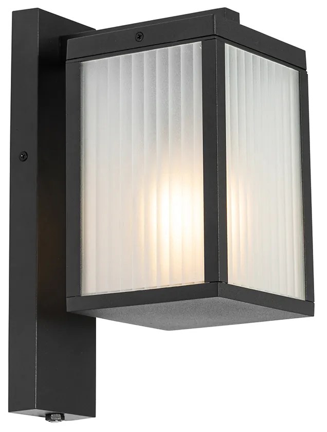 Lanterna de parede exterior preta com vidro canelado e sensor crepuscular - Charlois Moderno