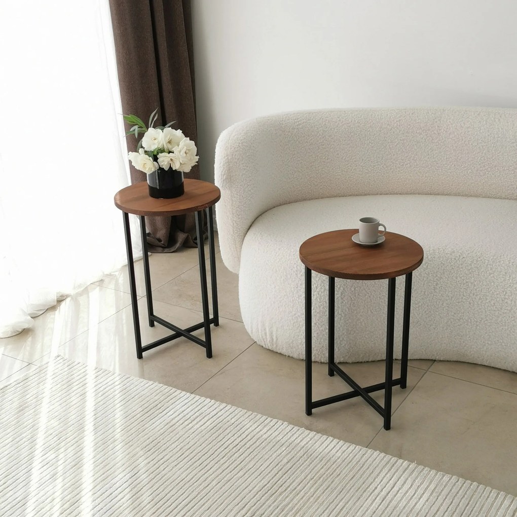 Mesa de Centro Neta – Carvalho – Grande: 35x55x35 cm / Pequena: 35x50x