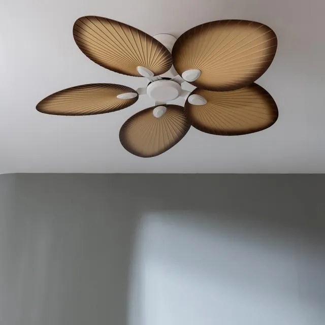 Mint Ventoinha de teto EnergySilence Aero 5200 Palm de 36 W e 52 polegadas com controlo remoto