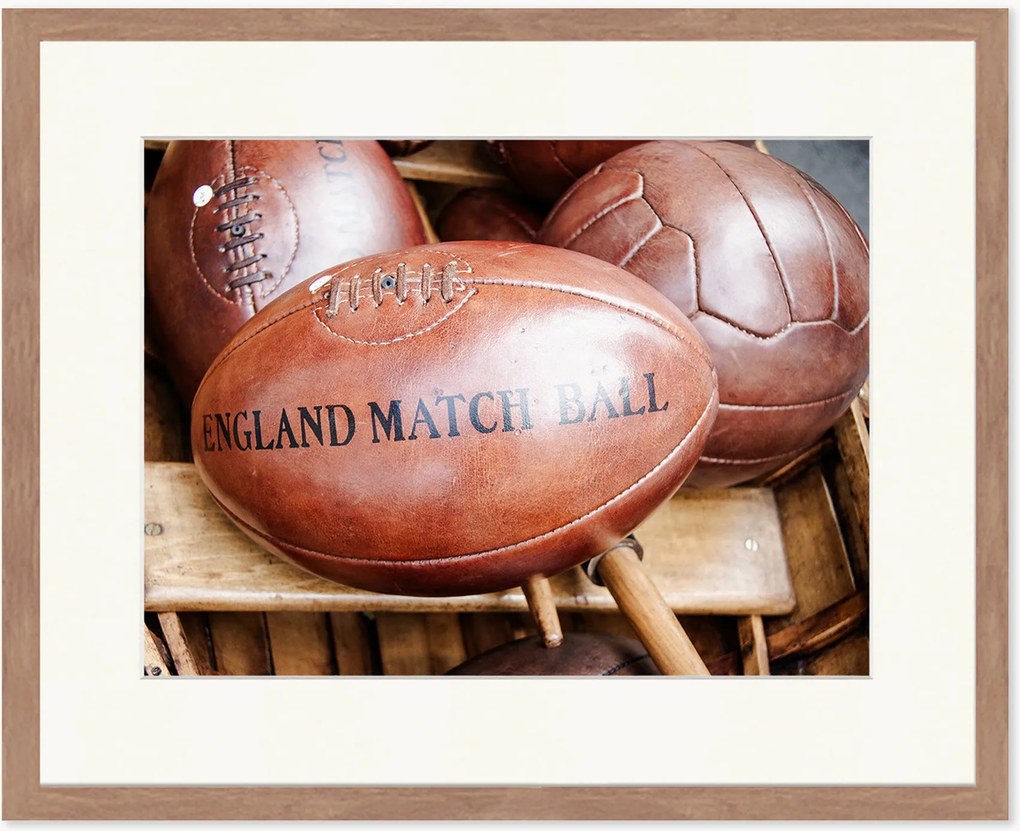 Fotografia emoldurada England Match Ball, vários tamanhos