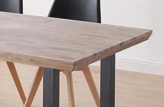Mesa ROMA. tampo em madeira de carvalho com acabamento chanfrado. Pernas de metal preto. 150x90x77cm