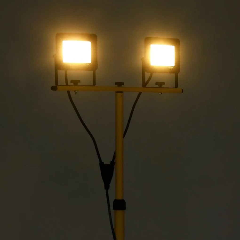 Projetor c/ iluminação LED e tripé 2x30 W branco quente