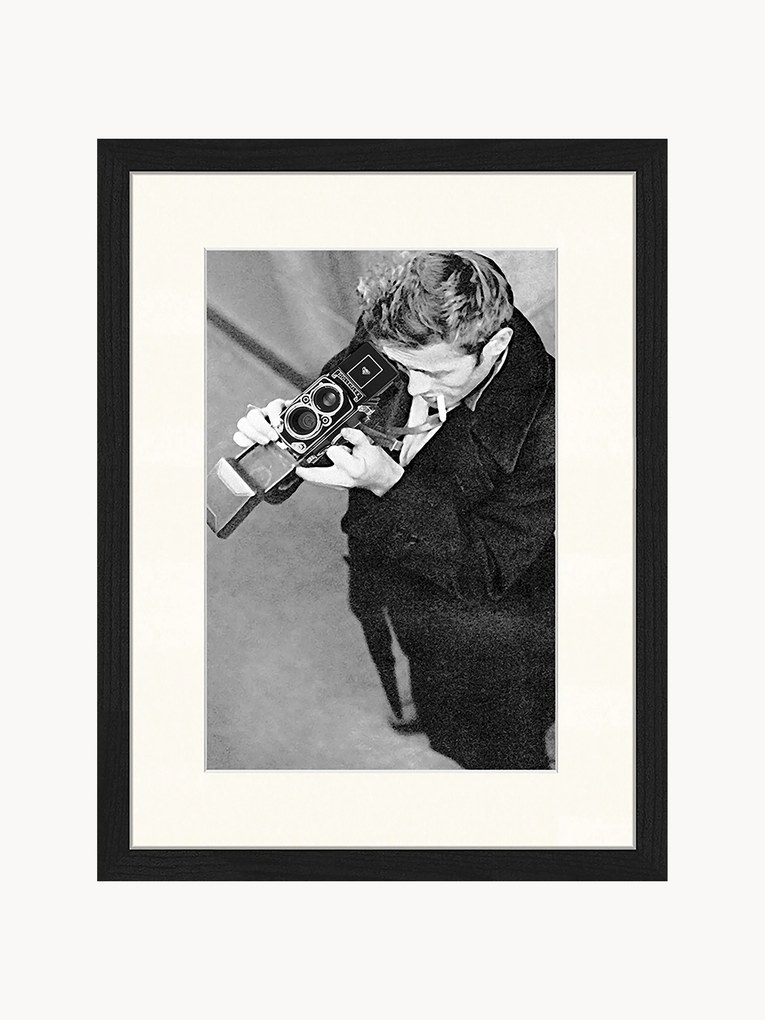Fotografia emoldurada James Dean with Camera