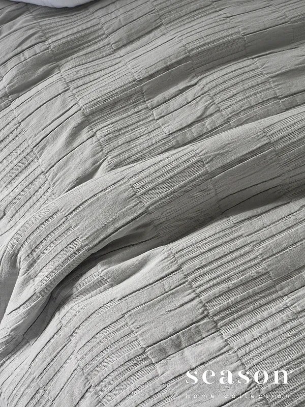 Colcha verão Ref. Fenda / 100% algodão: 1 Colcha 270x270 cm  ( largura x comprimento )