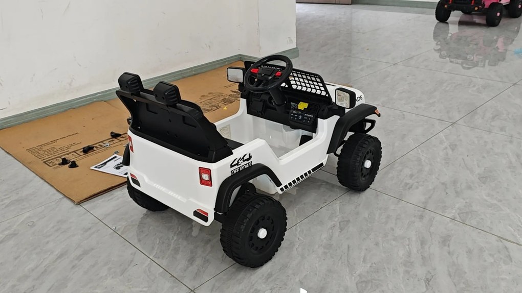AIYAPLAY Carro Elétrico Infantil 12V, Controlo Remoto, Bateria de Lítio, Partida Progressiva, Suspensão 4 Rodas, Branco | Aosom Portugal