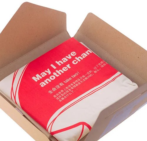 Colcha para Almofada com Tecla de Computador - Vermelho