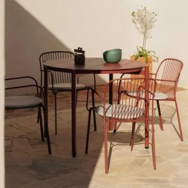 Conjunto De Mesa Redonda Ø110 Cm Em Alumínio Elton E 4 Cadeiras De Jardim Com Apoios De Braços Em Aço Anerina Terracota - Sklum