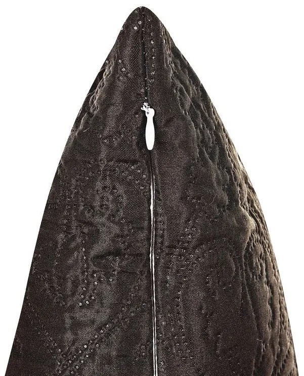 Colcha com relevo e duas almofadas castanhas 220 x 240 cm RAYEN Beliani