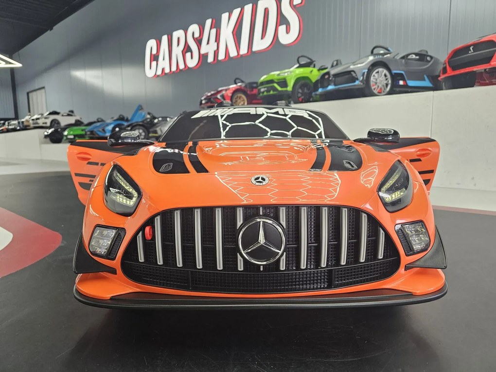 Carro elétrico infantil Mercedes GT3 AMG 12V Com pneus de borracha e Assento em couro Laranja