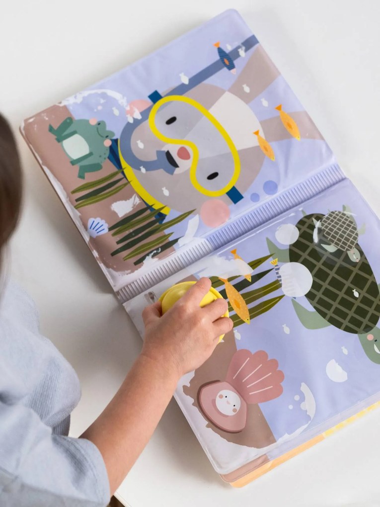 Livro de +agua mágico multicolor