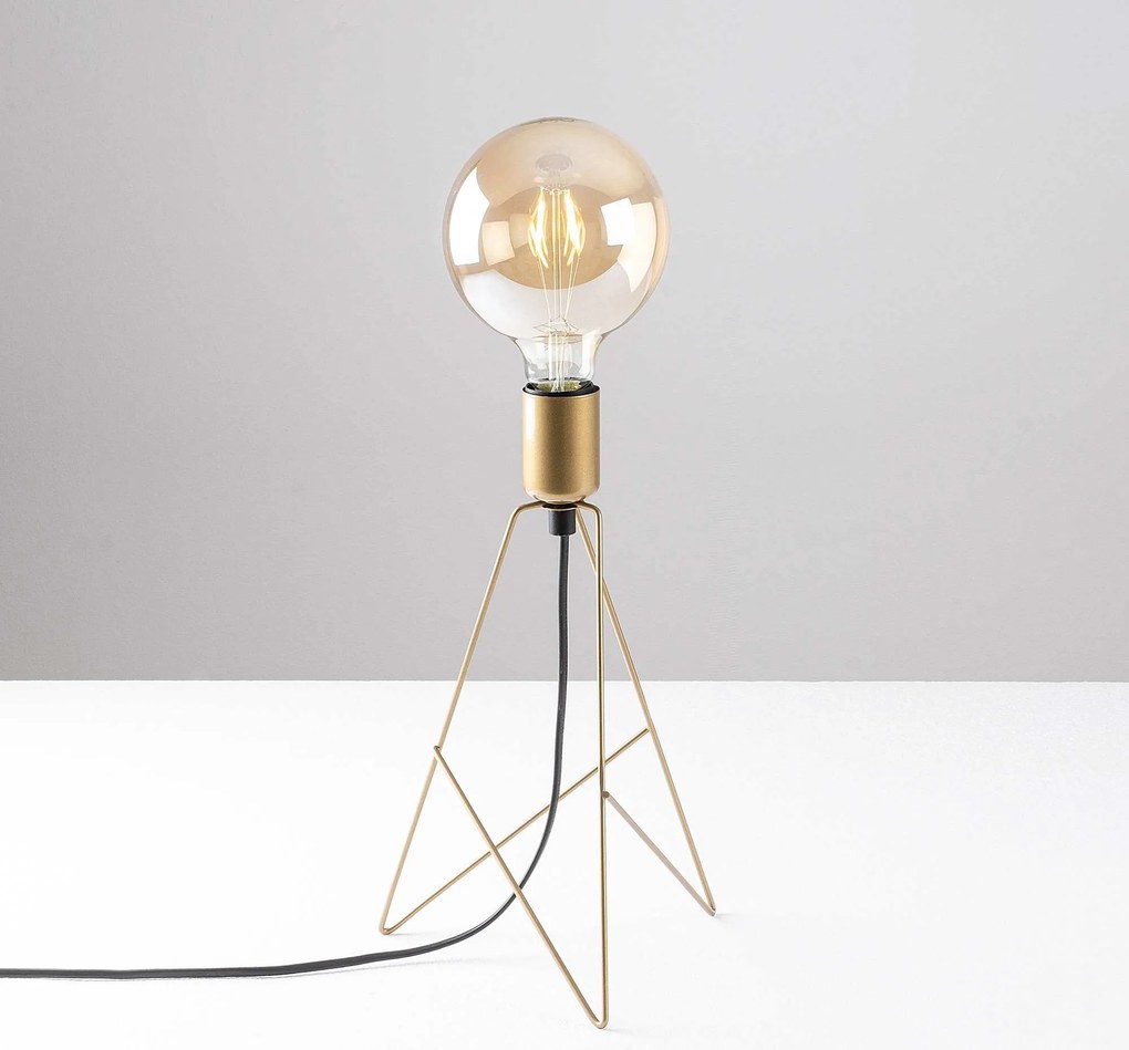 Candeeiro de Mesa Piramit – Dourado – 21 x 21 cm