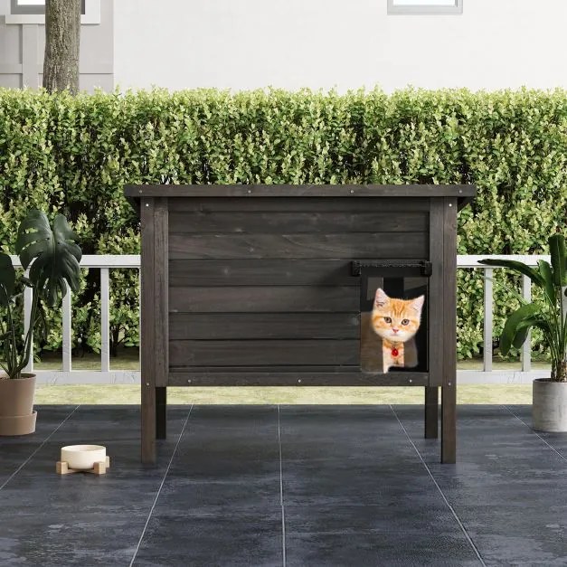 Casa para gatos de madeira para inverno ao ar livre com isolamento de espuma e telhado preto